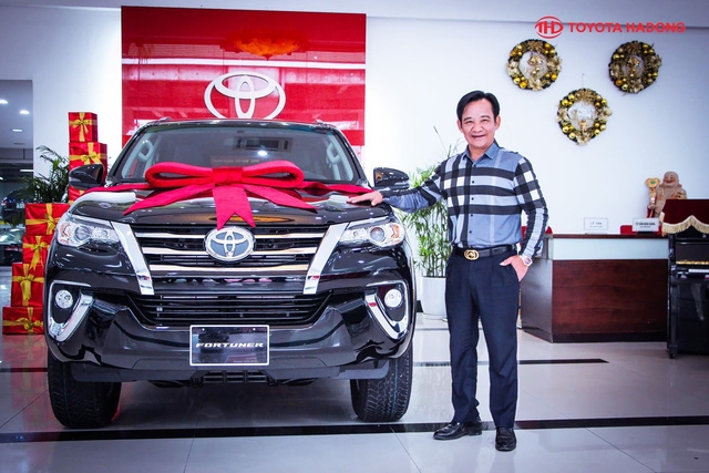 Quang Tèo mua xe Fortuner mới để 'đổi vận'