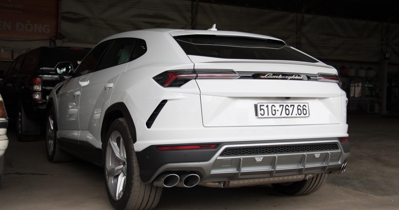 Đại gia Minh Nhựa sắm biển 'lộc' cho siêu xe Lamborghini Urus