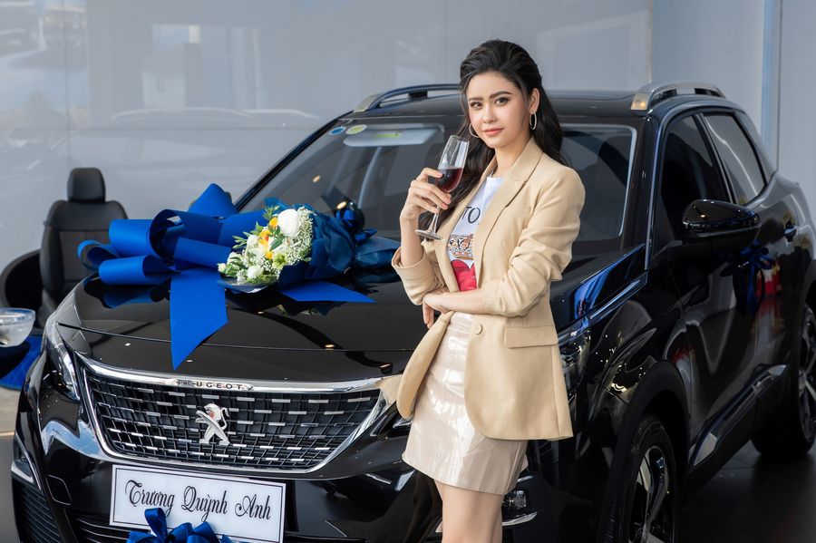 Cận Tết, Trương Quỳnh Anh tự mua Peugeot tiền tỷ tăng sinh nhật mình