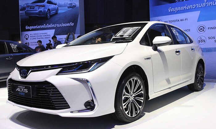 Giá lăn bánh Toyota Corolla Altis sau khi giảm 50% phí trước bạ