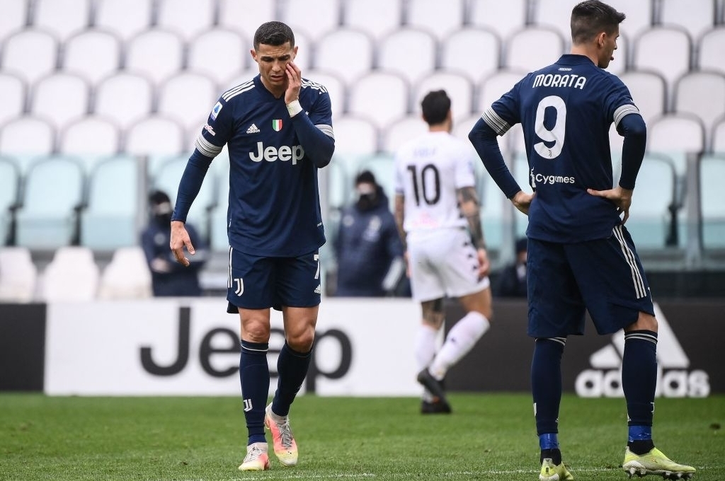Ronaldo im tiếng, Juventus nhận thất bại cay đắng trên sân nhà