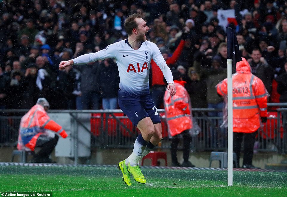 Eriksen tỏa sáng, Tottenham nhẹ nhàng hạ Burnley