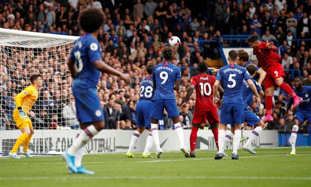 Liverpool khẳng định sức mạnh, Chelsea thêm một lần đau