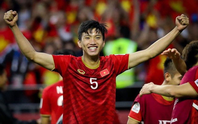 Văn Hậu xếp sau 'tiểu Son Heung-min' ở giải cầu thủ trẻ hay nhất châu Á