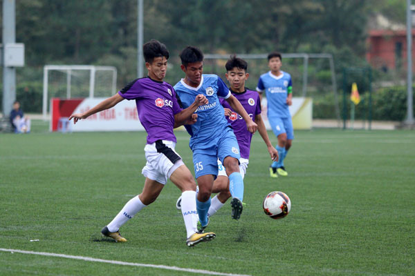 U19 Hà Nội may mắn thoát thua trước U19 Nam Định