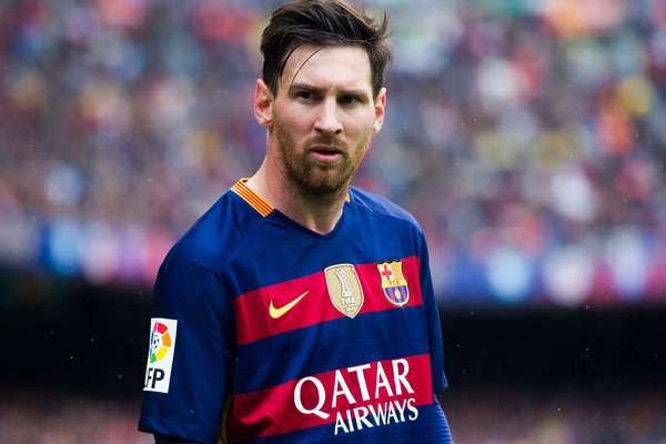 Bị hàng xóm làm phiền, Messi ‘phản ứng’ khiến tất cả tròn mắt