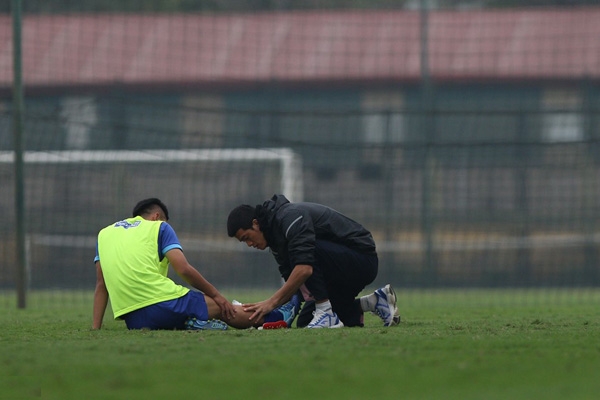 Tin bóng đá HOT chiều 11/2: U19 Việt Nam mất người trước ngày sang Trung Quốc