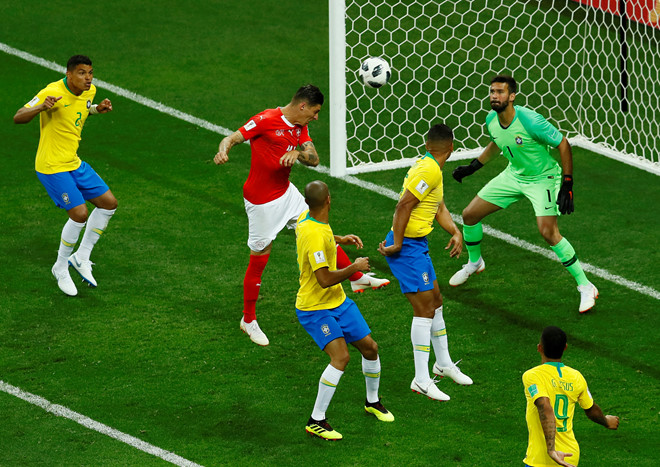 Neymar mờ nhạt, Brazil bị Thụy Sĩ cầm chân