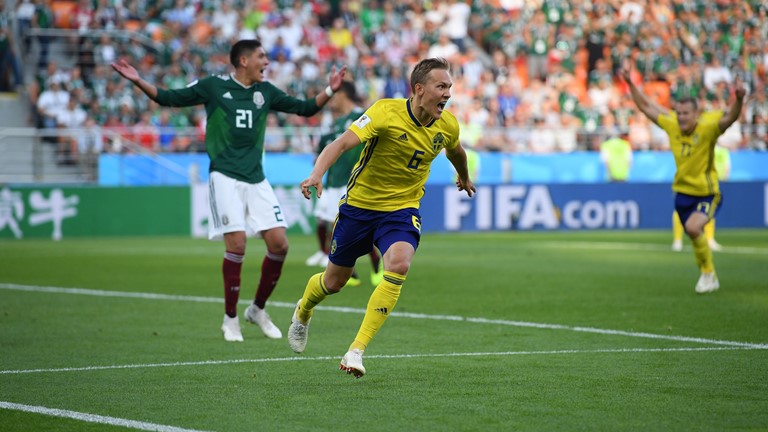 Mexico thua thảm Thụy Điển nhưng vẫn vào vòng 1/8