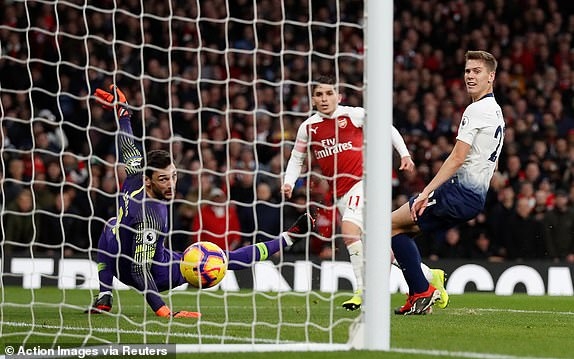 Arsenal đả bại Tottenham trong trận derby 6 bàn thắng