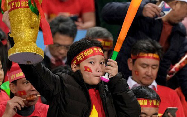 Cầu thủ ĐT Việt Nam lên tiếng về 'tác hại' của kèn Vuvuzela
