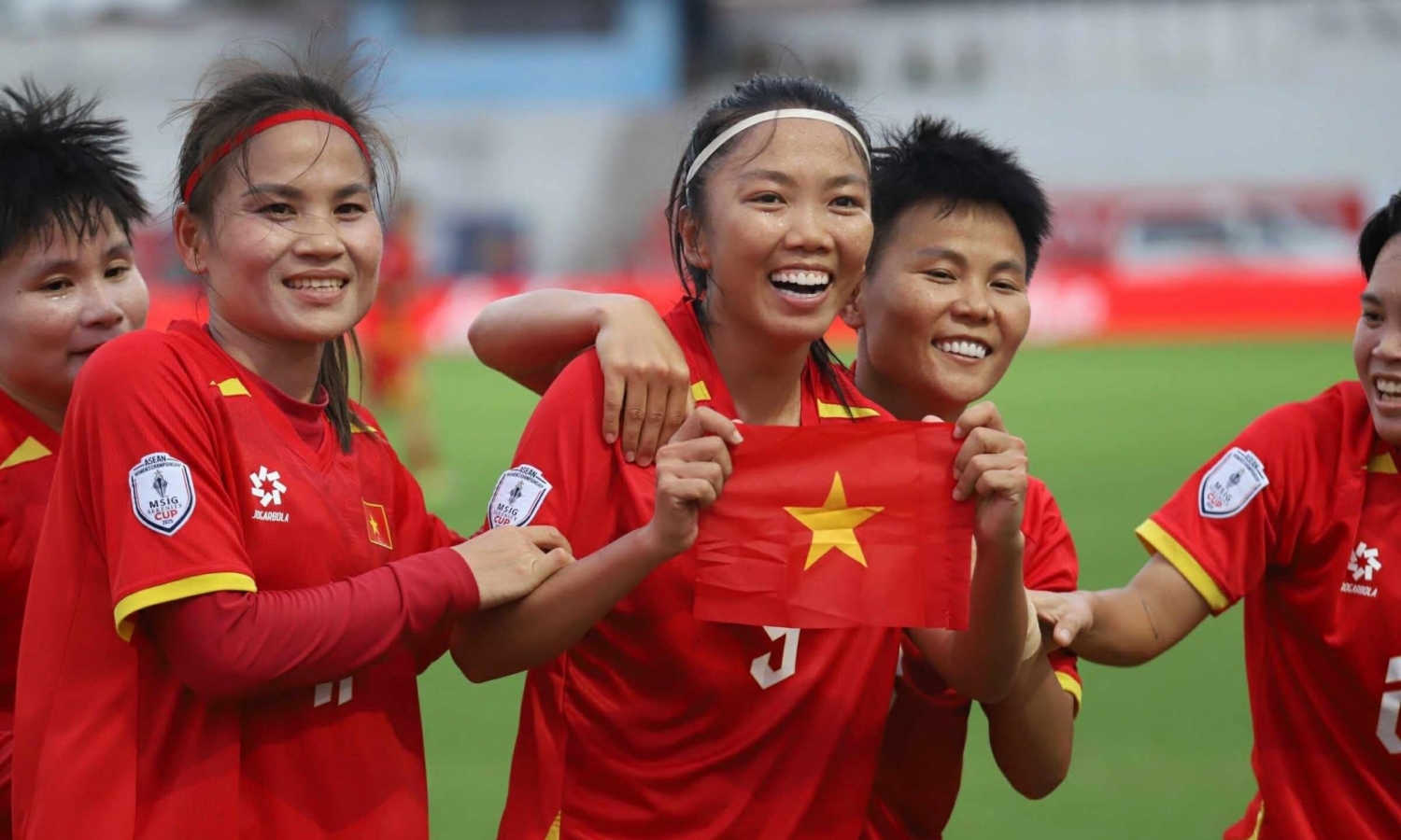 VTV2, VTV5 trực tiếp bóng đá hôm nay 5/12