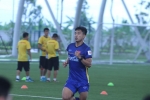 U23 Việt Nam luyện thể lực: Văn Thanh 'vô đối', Công Phượng nghỉ sớm