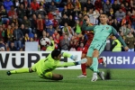 Trực tiếp Tây Ban Nha vs Bồ Đào Nha: Ronaldo gặp dớp