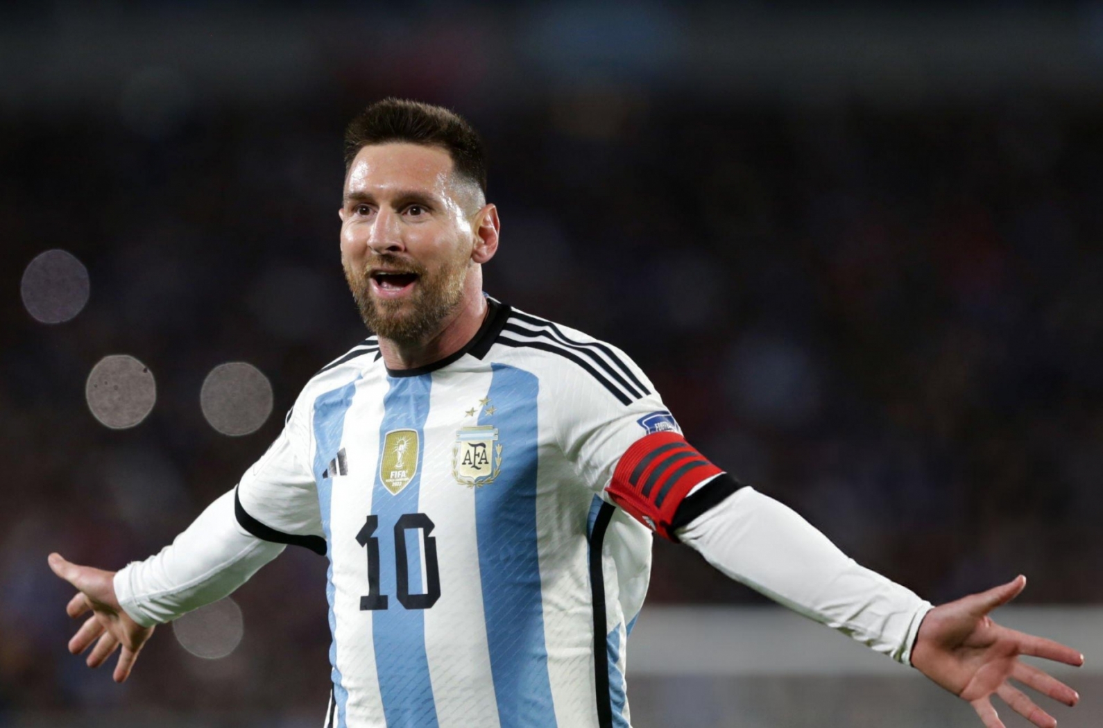 Messi cùng Argentina rất gần vé dự World Cup 2026