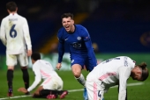 Chelsea tiến vào chung kết sau trận đấu bùng nổ
