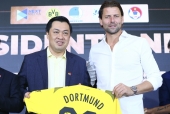 Huyền thoại Dortmund làm điều ý nghĩa trước giờ đấu Việt Nam