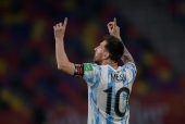 Messi cân bằng kỉ lục ‘khủng’ trong màu áo ĐT Argentina