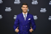 Chuyển nhượng bóng đá 13/1: Ronaldo có bến đỗ mới, tân HLV MU lộ diện?