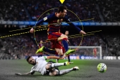 VIDEO: Messi ghi bàn cực ảo từ cự ly 'bất khả thi'