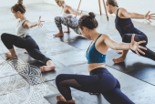 5 lý do tại sao bạn nên tham gia lớp tập yoga