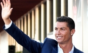 Ronaldo báo tin cực vui tới NHM trước cuộc đụng độ với Brentford