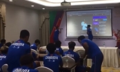 VIDEO: Cầu thủ U23 Campuchia hát tiếng Việt cực ngọt bài hát 'Đừng quên tên anh'