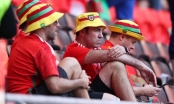 CĐV Xứ Wales 'rơi lệ' sau khi thua Iran ở trận cầu hơn 100 phút