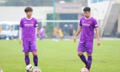Hai cầu thủ bị đau, HLV Park Hang Seo 'đứng ngồi không yên'