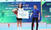 Chuyền hai Thu Hoài nhận giải 'Hoa khôi bóng chuyền' VĐQG 2022