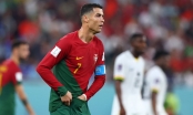 Ronaldo khiến CĐV 'sốc nặng' với hành động cực dị ngày đi vào lịch sử