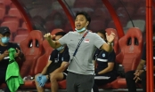 HLV Singapore xin lỗi vì khóc khi thua 'đội hình 2' của Thái Lan