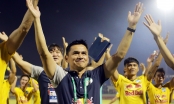 Báo Thái: 'Kiatisak khiến người hâm mộ phát cuồng trước mặt HLV Park'