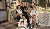Ronaldo rạng rỡ bên gia đình ngày đầu năm, tự nhận không hạnh phúc tại MU