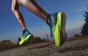 Bứt phá giới hạn tốc độ với siêu phẩm METASPEED+ của thương hiệu ASICS