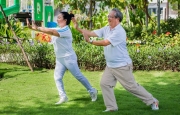 
                7 bài tập thể dục cho người đau xương khớp đơn giản nhất
            