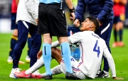 Man Utd đón nhận thông tin bất ngờ từ Varane sau trận đấu giữa Pháp và Áo