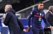 Didier Deschamps bất ngờ công khai chỉ trích 1 ngôi sao tại ĐT Pháp