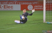 VIDEO: HLV Park đứng ngồi không yên khi chứng kiến Văn Lâm bắt penalty