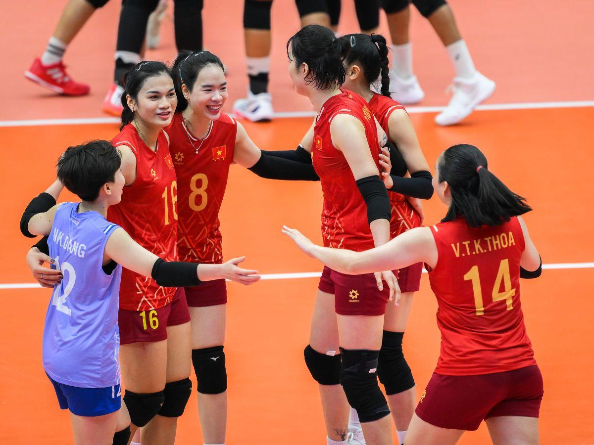 Trực tiếp bóng chuyền nữ Việt Nam 1-0 Philippines: Làm chủ thế trận