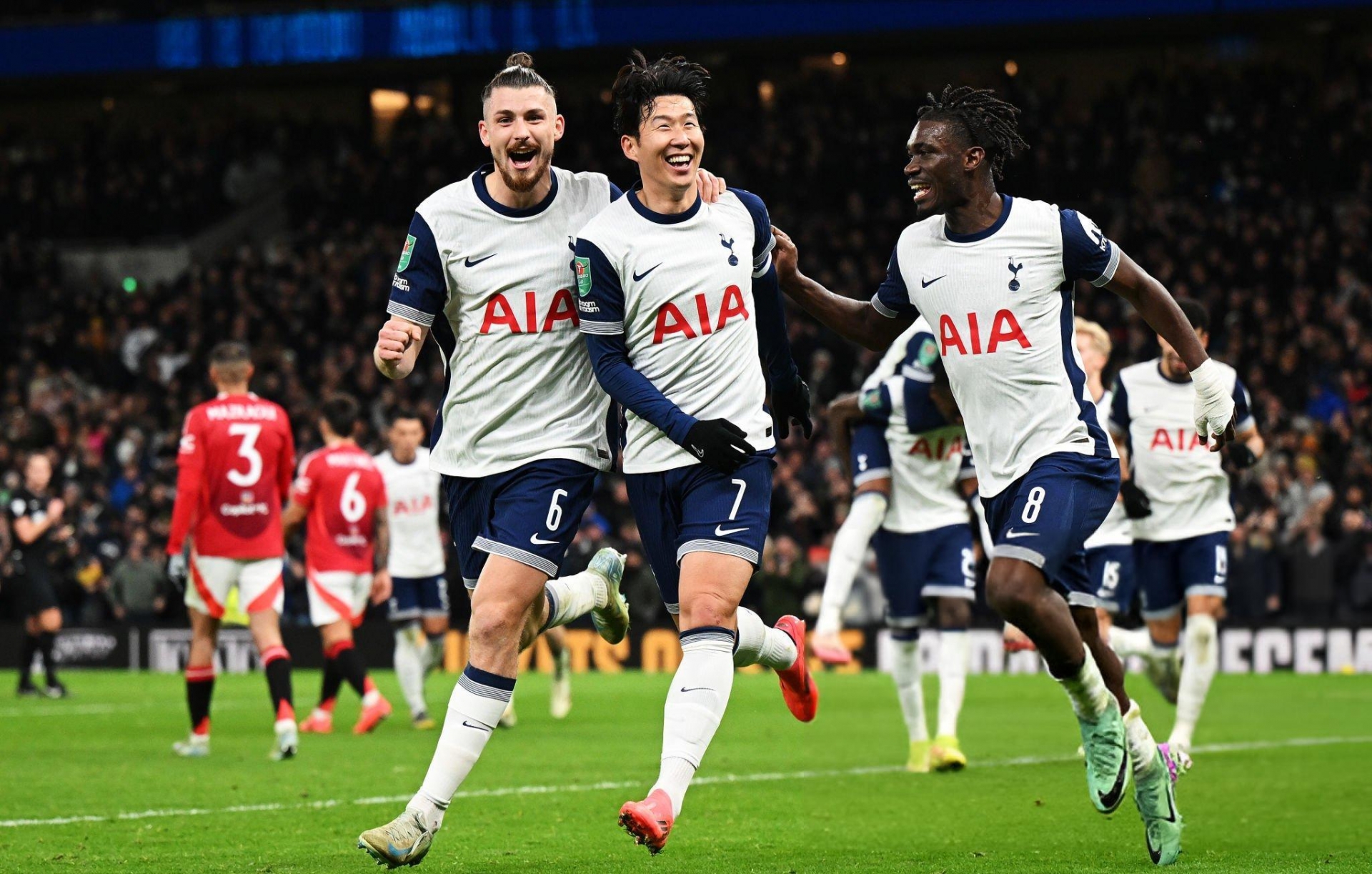 Rượt đuổi kịch tính, Tottenham hạ MU tại Carabao Cup