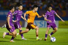 Trực tiếp bóng đá Becamex TP.HCM 1-1 HAGL: Về vạch xuất phát
