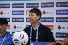 Trực tiếp HLV Kim Sang Sik họp báo trước chung kết AFF Cup 2026 gặp Thái Lan