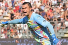 Thủ môn số 1 Indonesia xác nhận từng được Juventus tiếp cận