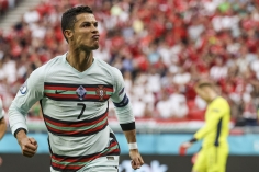 Chuyên gia Việt Nam dự đoán Bồ Đào Nha vs Đức: Ronaldo ôm hận?