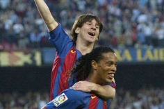 Bàn thắng đầu tiên của Messi trong màu áo Barca