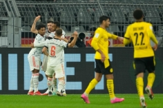 Lewandowski lập cú đúp, Bayern hạ Dortmund để giành danh hiệu đầu tiên