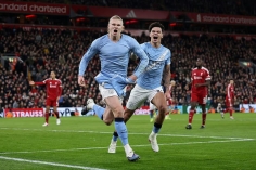 Haaland rực sáng, Man City ngược dòng không tưởng trước Liverpool