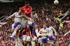 Trực tiếp MU 1-0 Aston Villa: Casemiro đánh đầu mở tỷ số