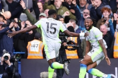 Trực tiếp Chelsea 0-2 Man City: Ngày trở về rực rỡ của Guehi